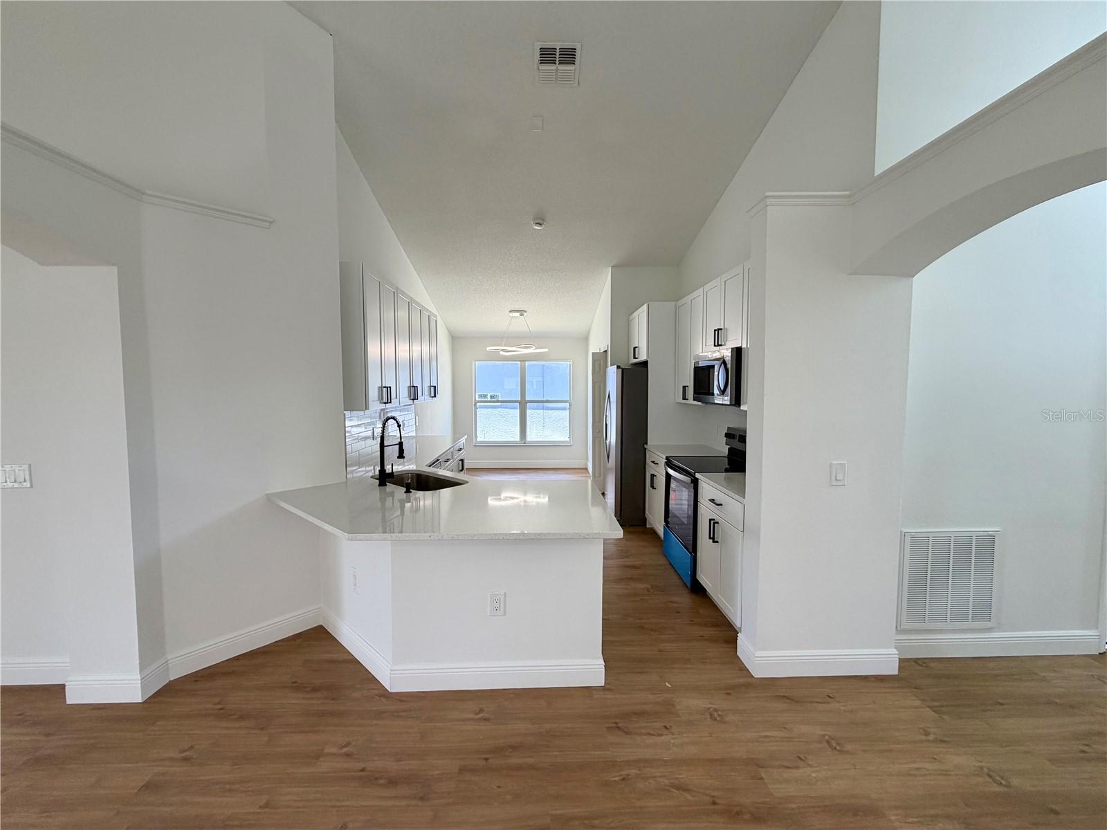 13548 Eyas Rd Property Photo 9