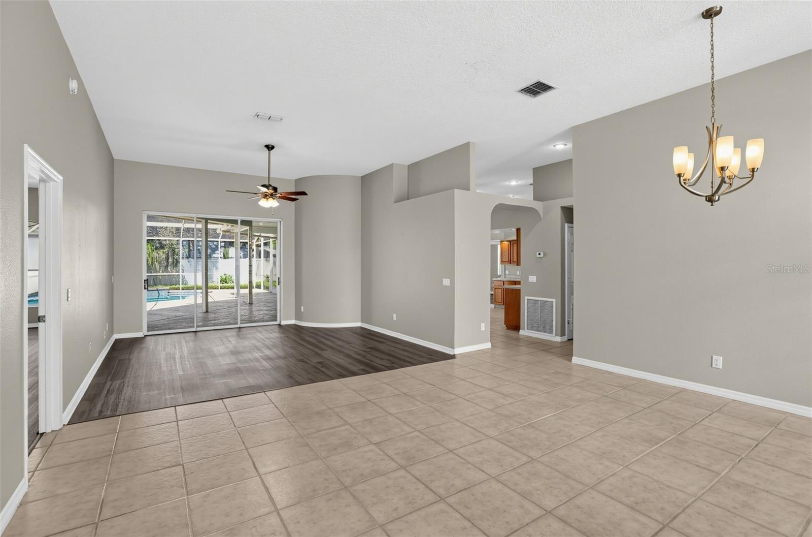 248 Huntridge Way Property Photo 2