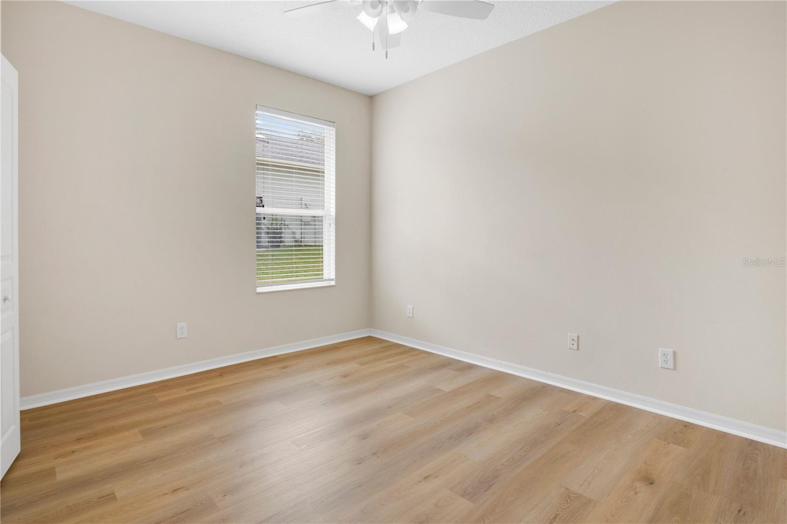 253 Beacon Pointe Dr Property Photo 19