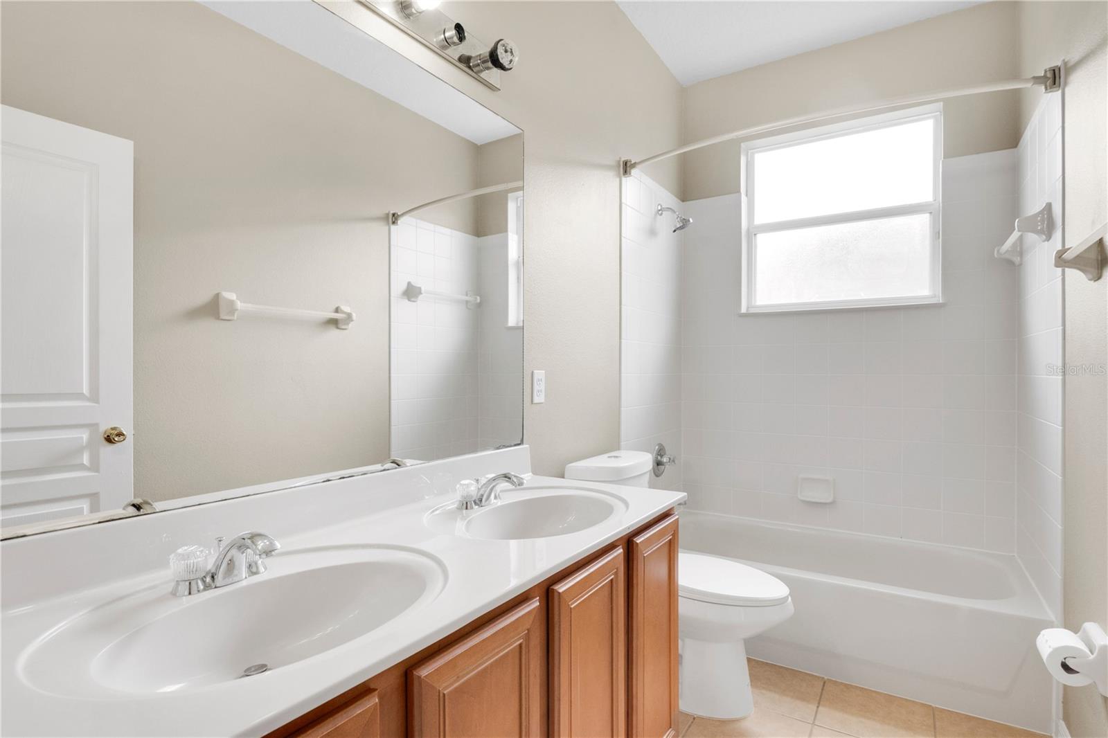 253 Beacon Pointe Dr Property Photo 21