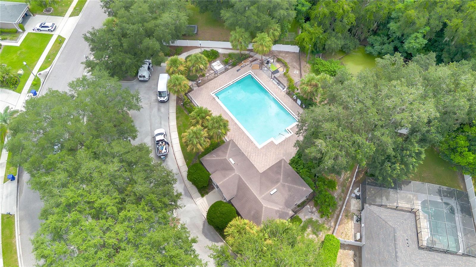 253 Beacon Pointe Dr Property Photo 38