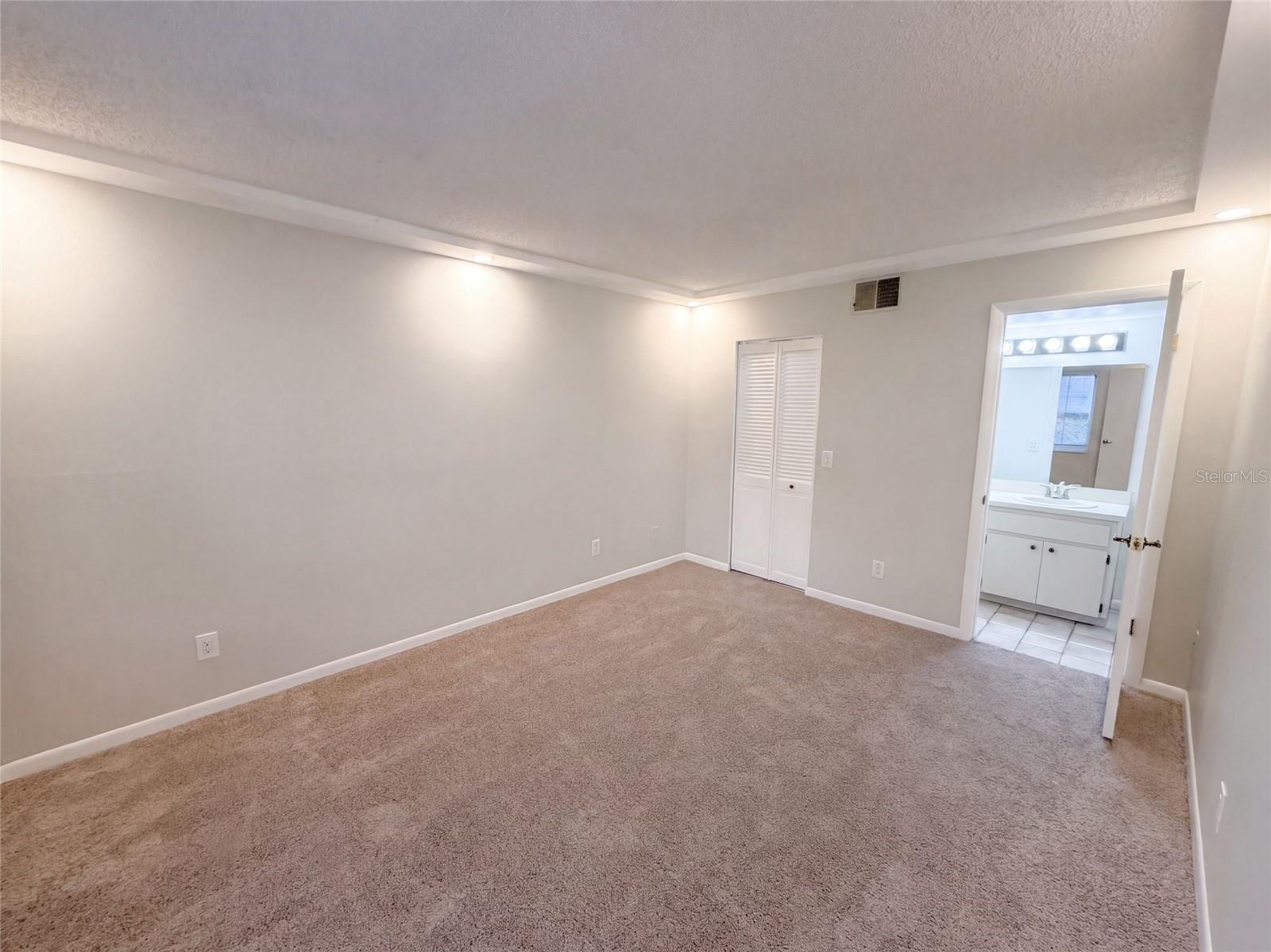 1465 Millstream Ln #104 Property Photo 10