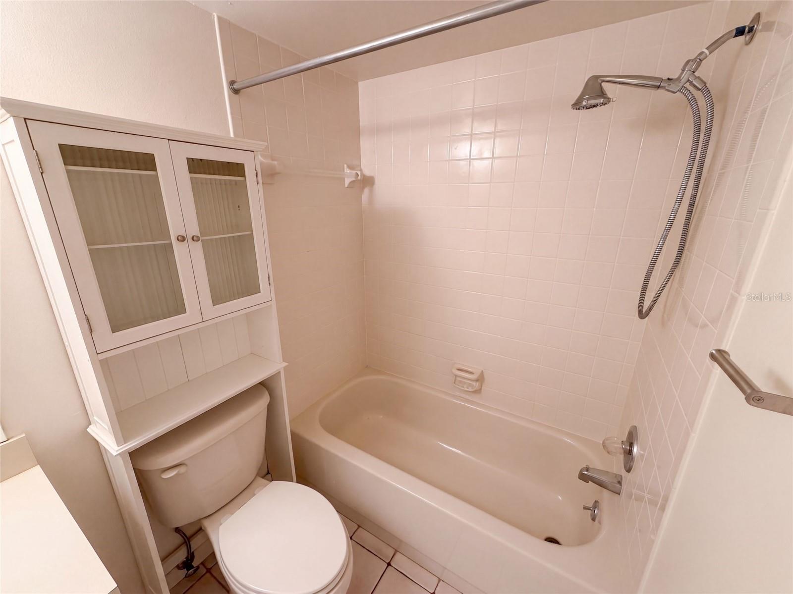 1465 Millstream Ln #104 Property Photo 12