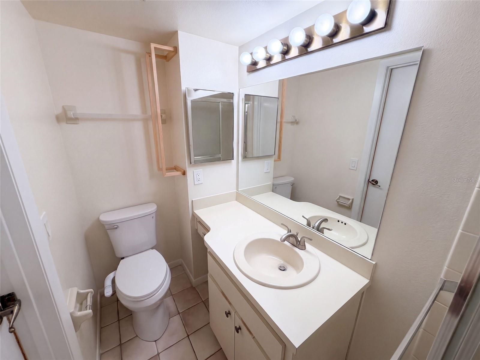 1465 Millstream Ln #104 Property Photo 14