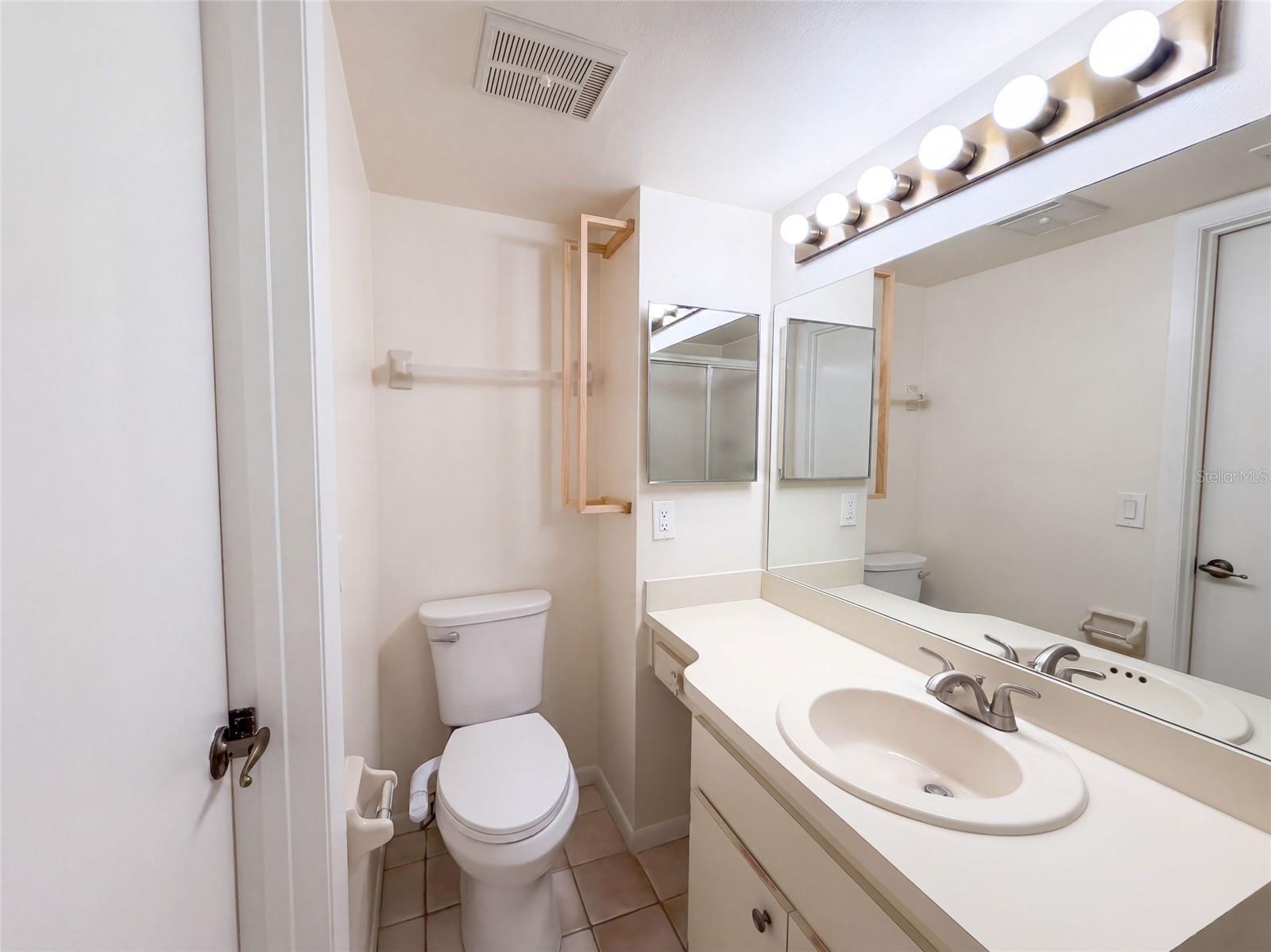 1465 Millstream Ln #104 Property Photo 16
