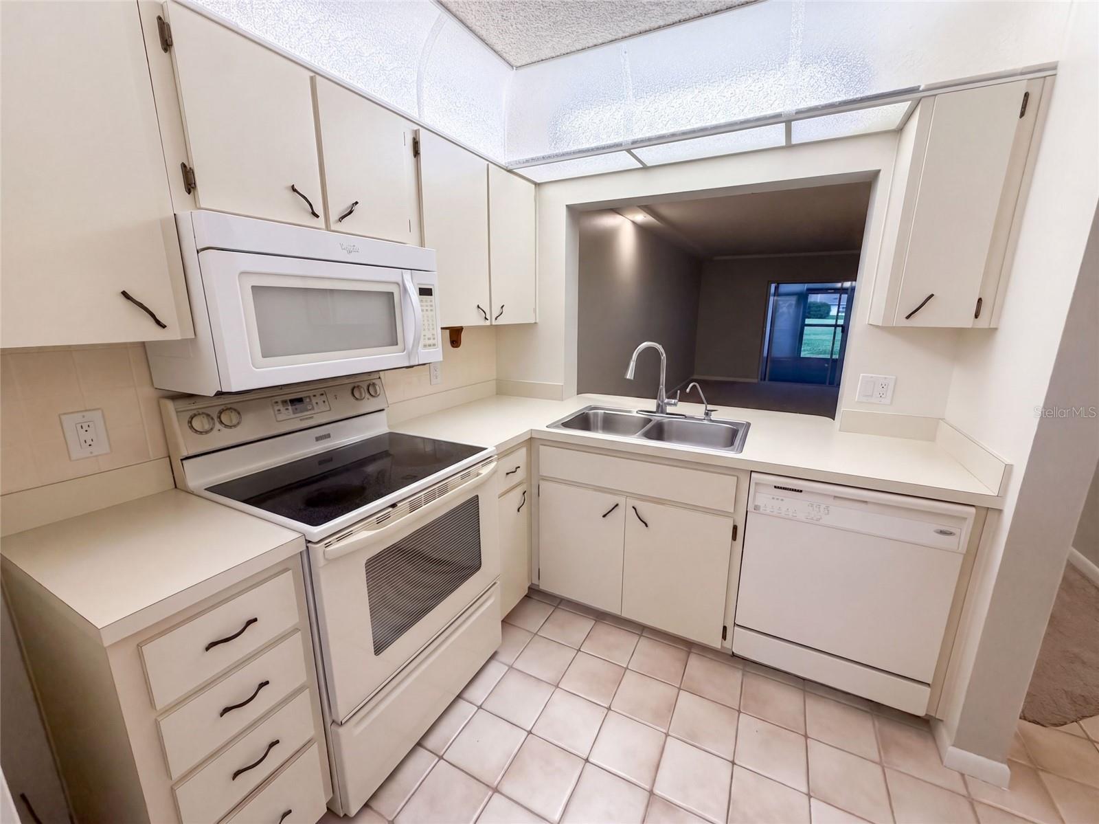 1465 Millstream Ln #104 Property Photo 18