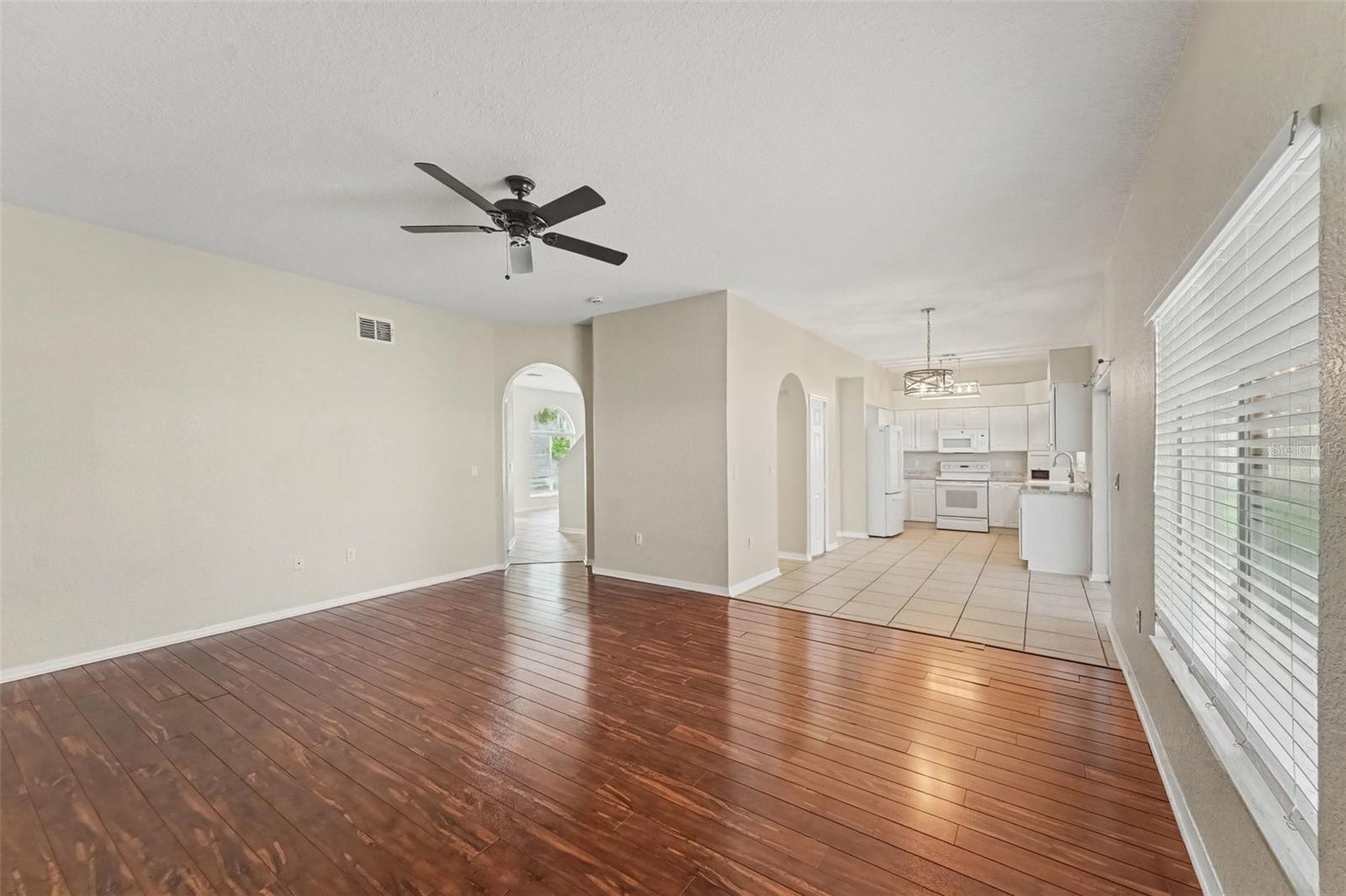 19431 Sandy Springs Cir Property Photo 8