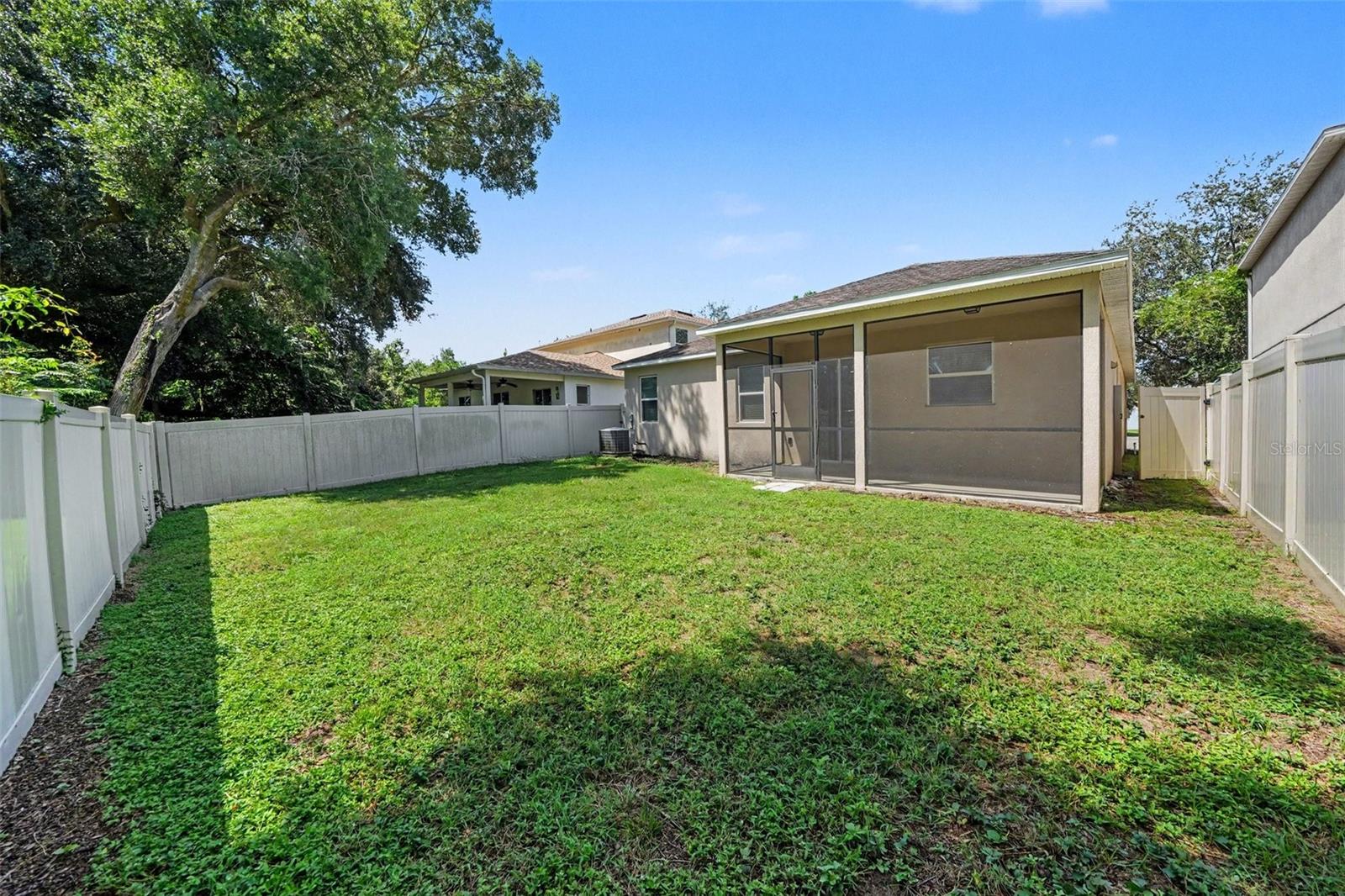1102 Canyon Oaks Dr Property Photo 6