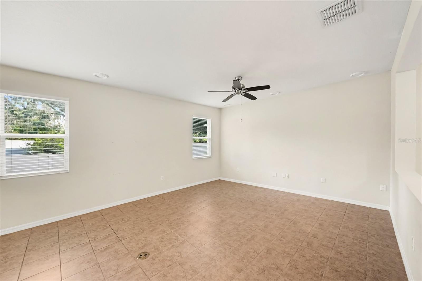1102 Canyon Oaks Dr Property Photo 13