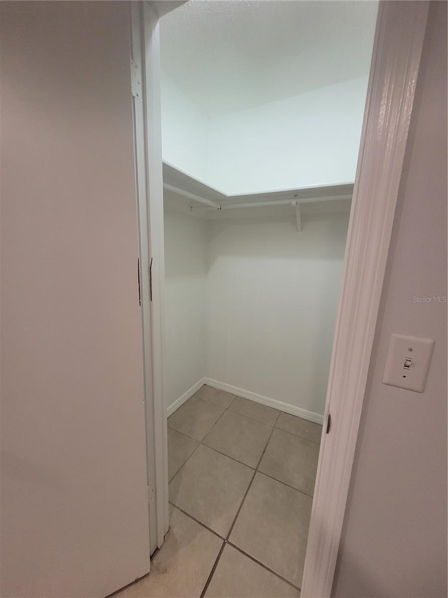937 Aragon Ave Property Photo 18