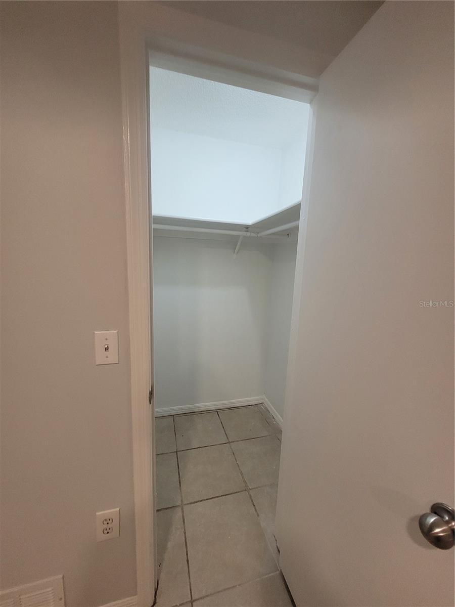 937 Aragon Ave Property Photo 19
