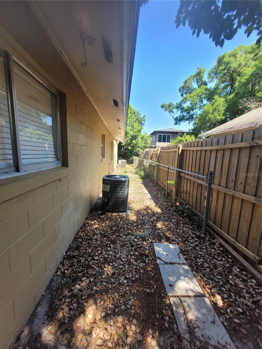 937 Aragon Ave Property Photo 22