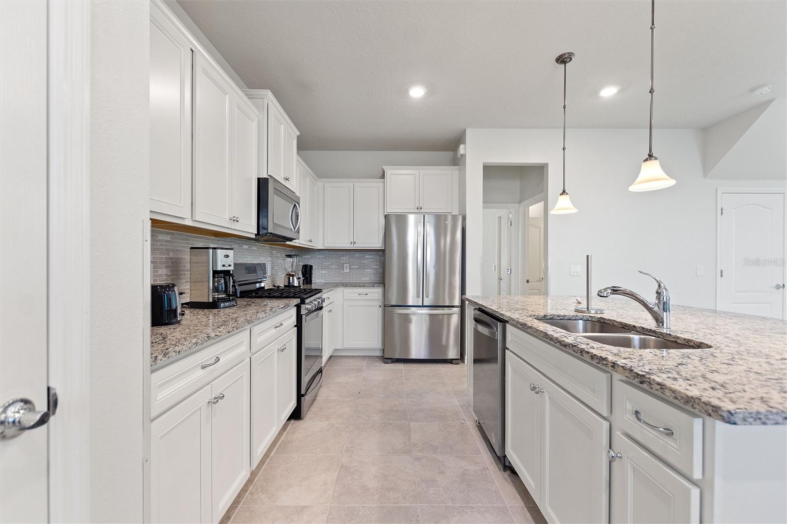 7384 Oakmoss Loop Property Photo 11