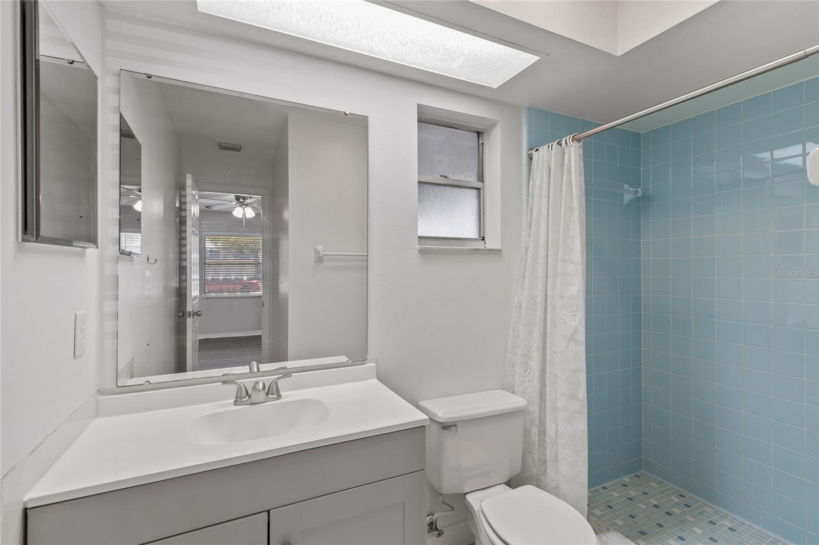 2711 N Dellwood Dr Property Photo 6
