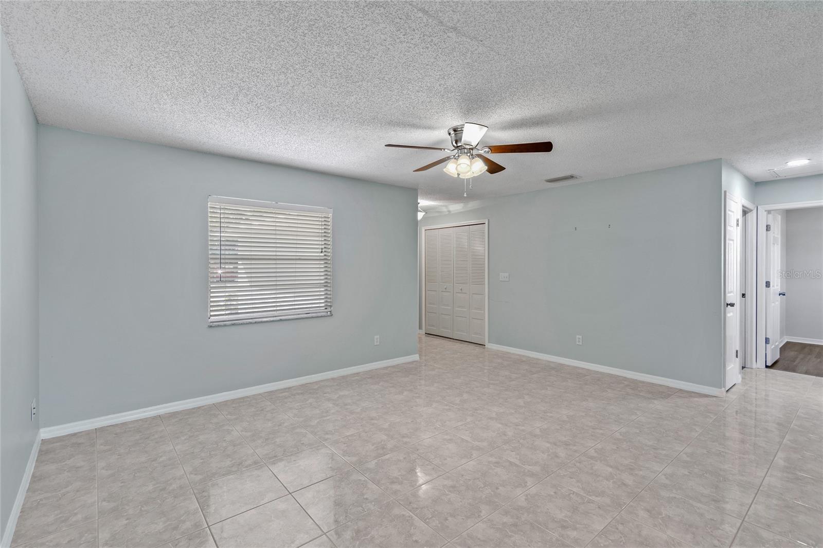 2711 N Dellwood Dr Property Photo 9