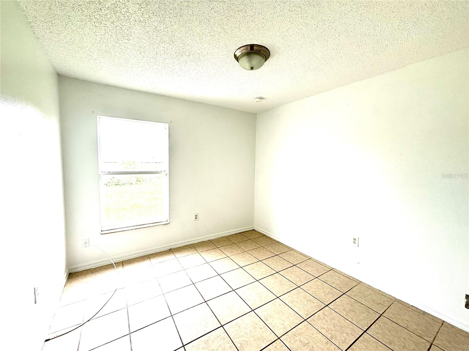 362 Aylesbury Ct Property Photo 9