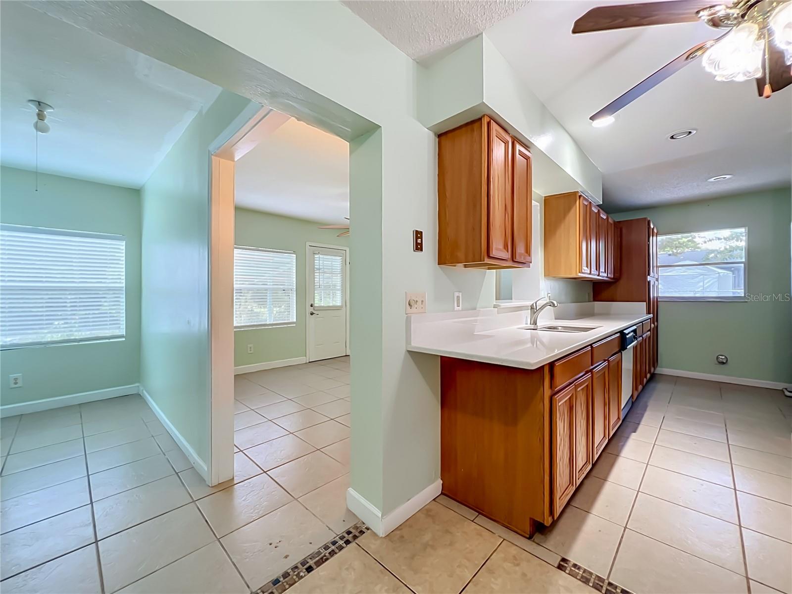 1118 Little Spring Hill Dr Property Photo 10