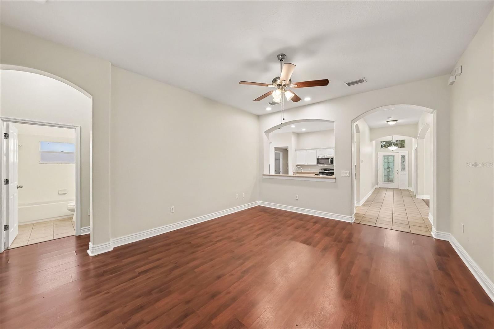 16312 Bridgecrossing Dr Property Photo 3