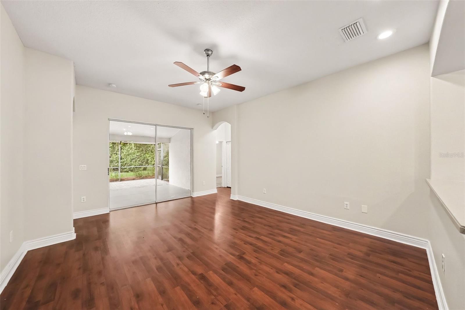 16312 Bridgecrossing Dr Property Photo 5