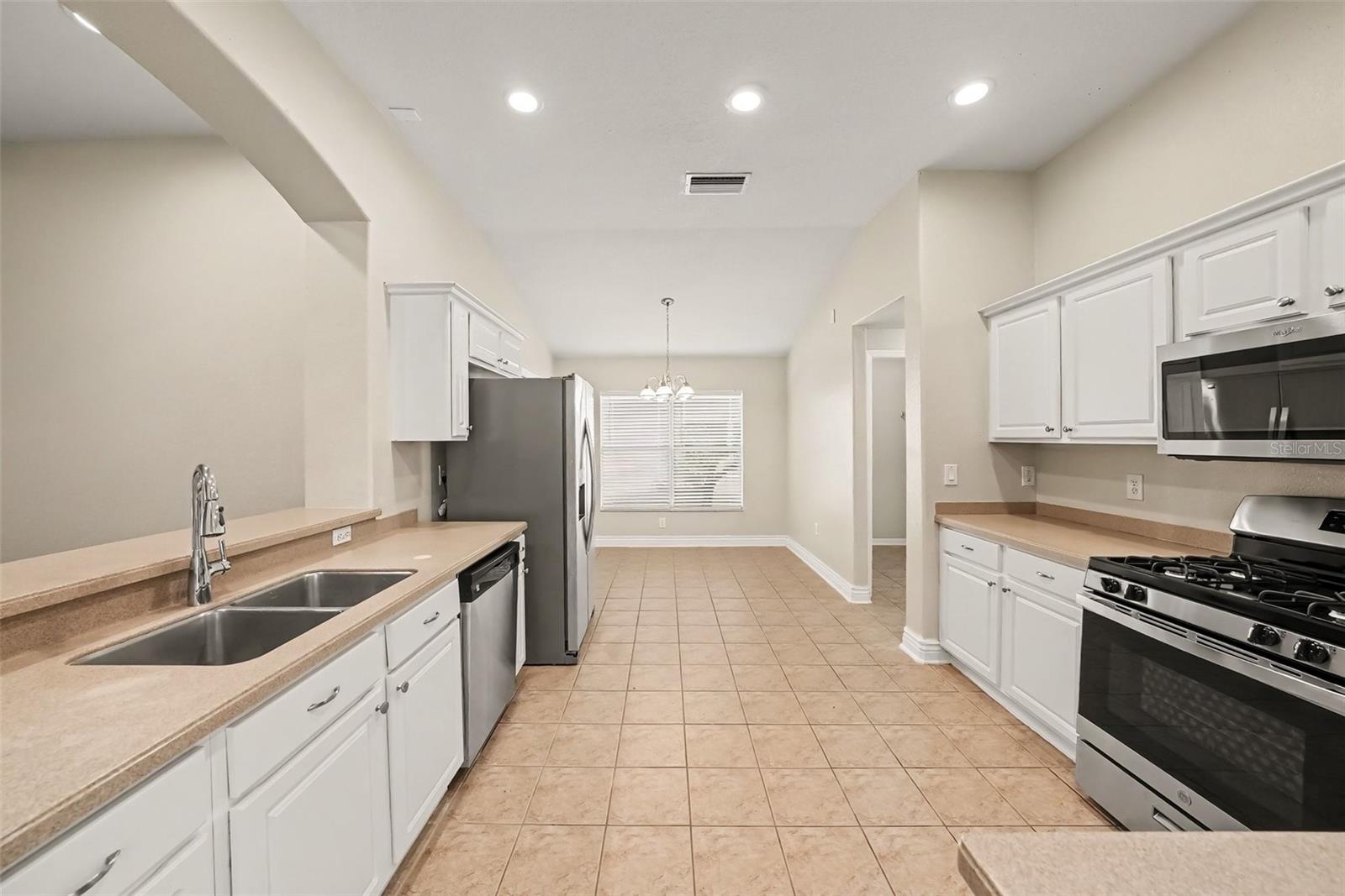 16312 Bridgecrossing Dr Property Photo 8