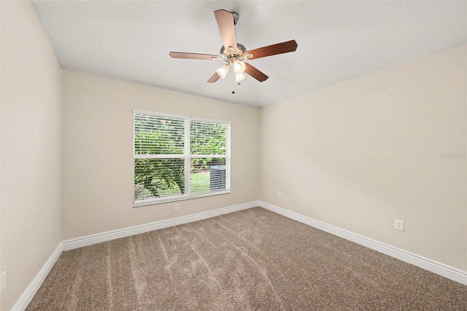 16312 Bridgecrossing Dr Property Photo 14