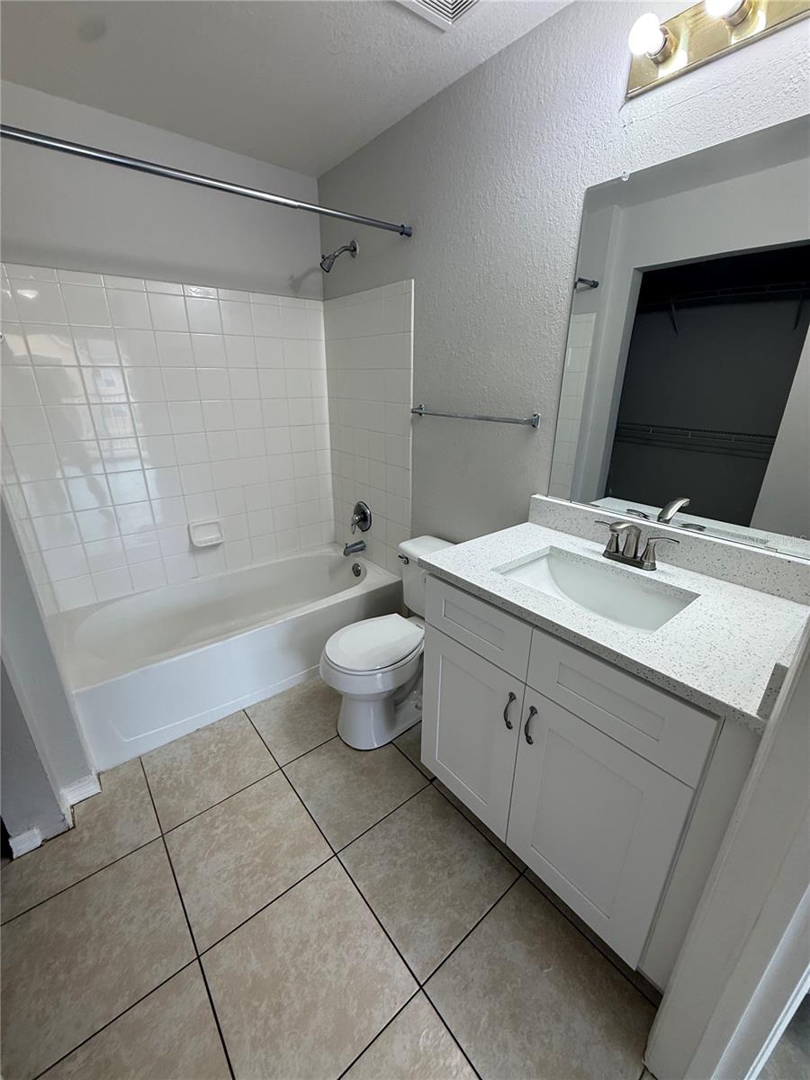 2000 Erving Cir #303 Property Photo 6