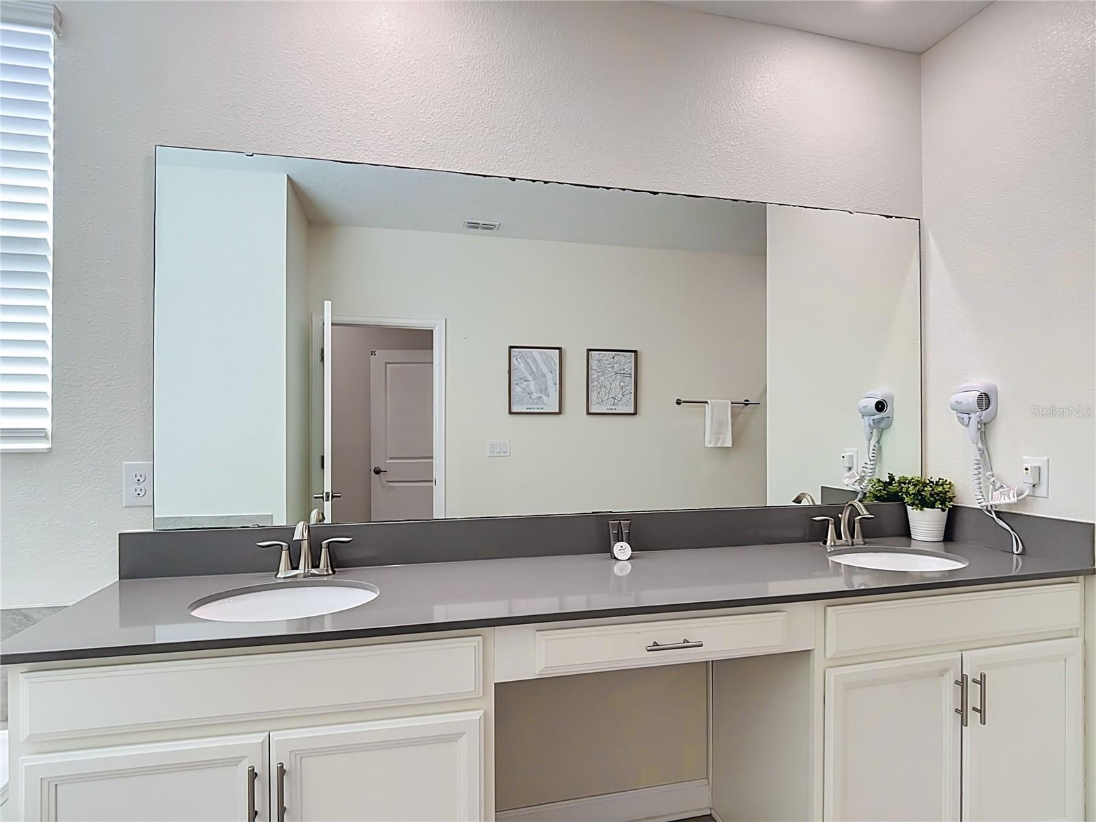 2735 Bookmark Dr Property Photo 28