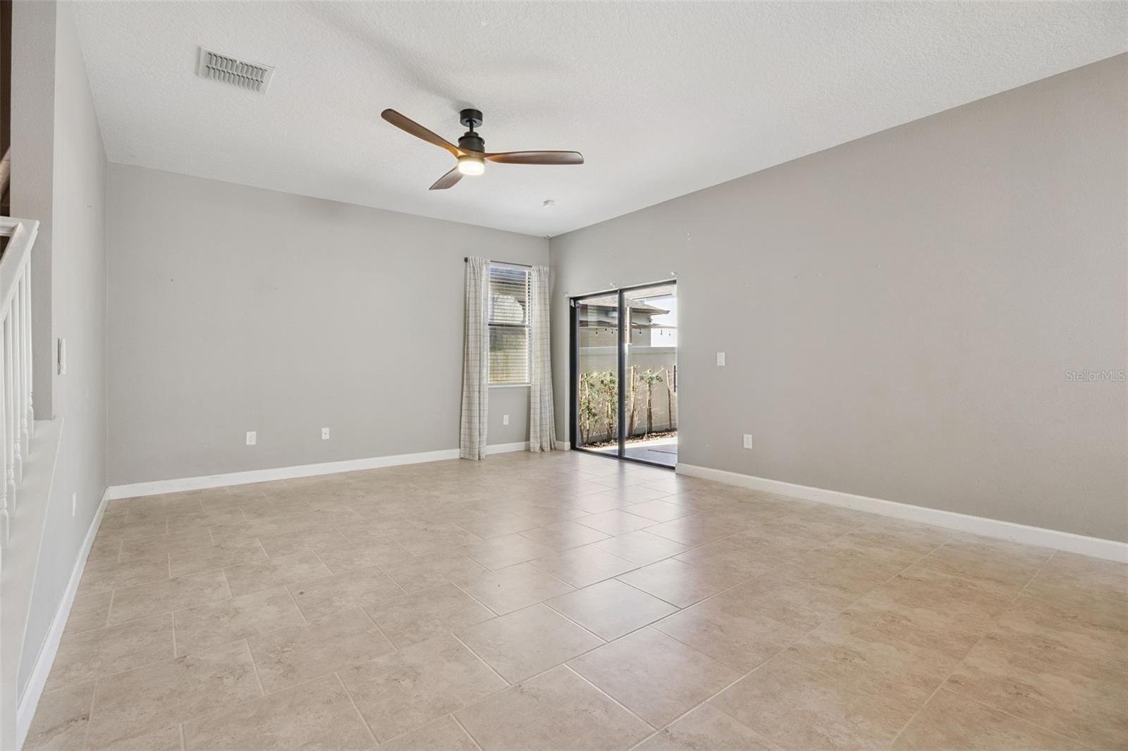 7618 Bluejack Oak Dr Property Photo 9