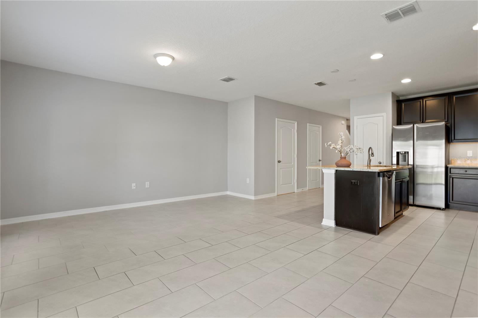 1121 Flowing Tide Dr Property Photo 3