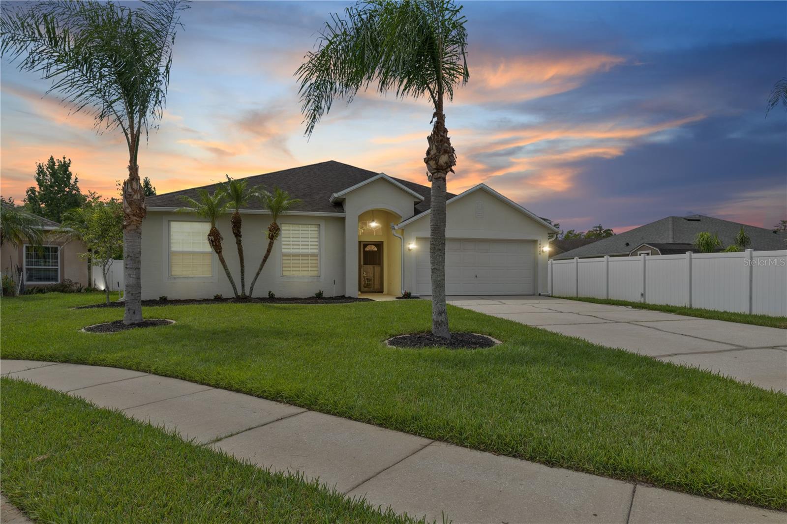 14424 Babylon Way Property Photo 1