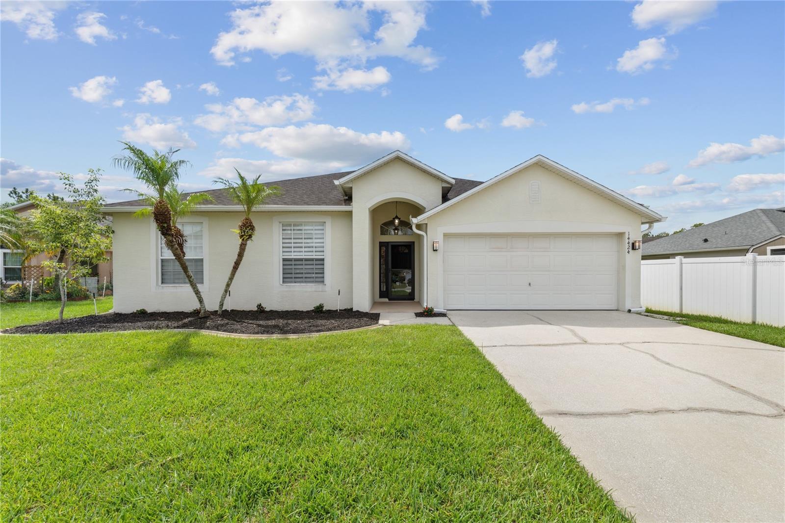 14424 Babylon Way Property Photo 5