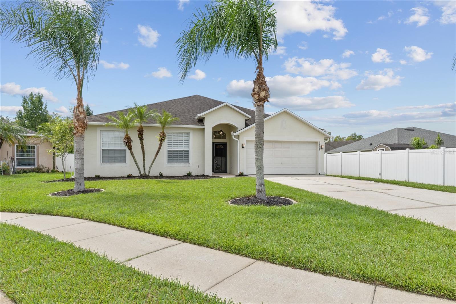 14424 Babylon Way Property Photo 6