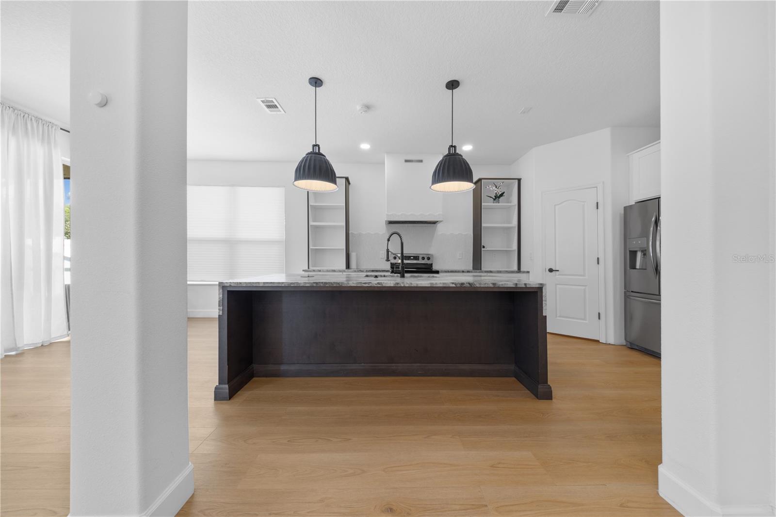 14424 Babylon Way Property Photo 18
