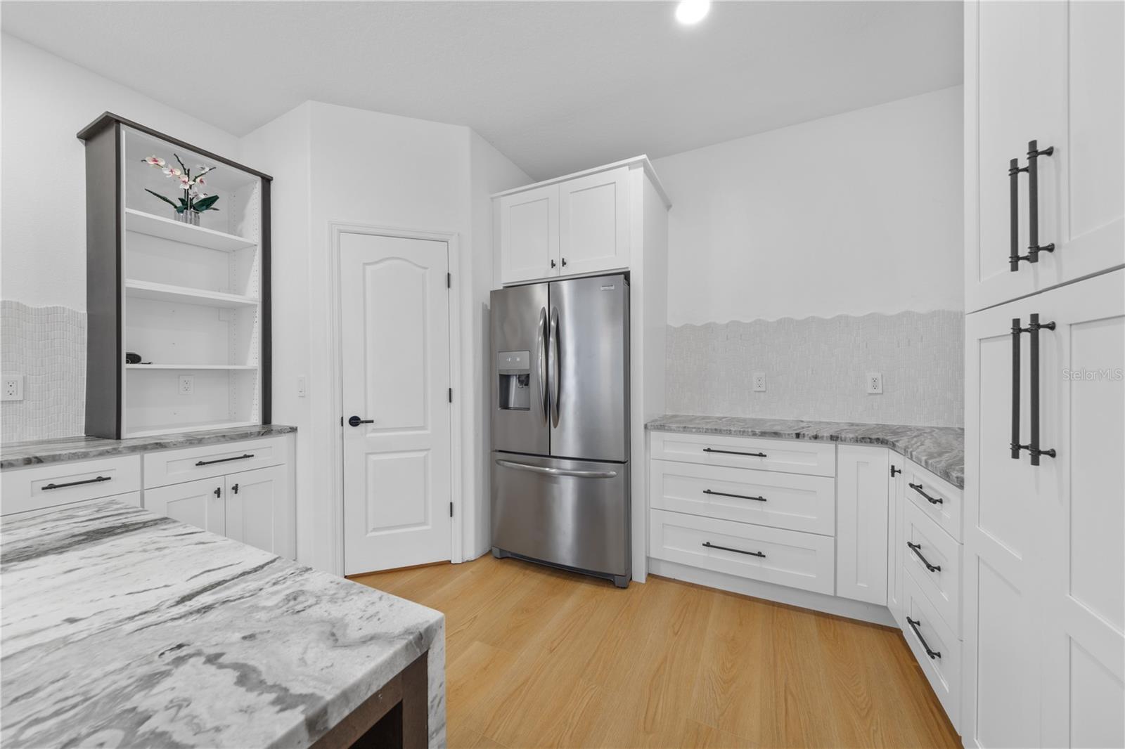 14424 Babylon Way Property Photo 24