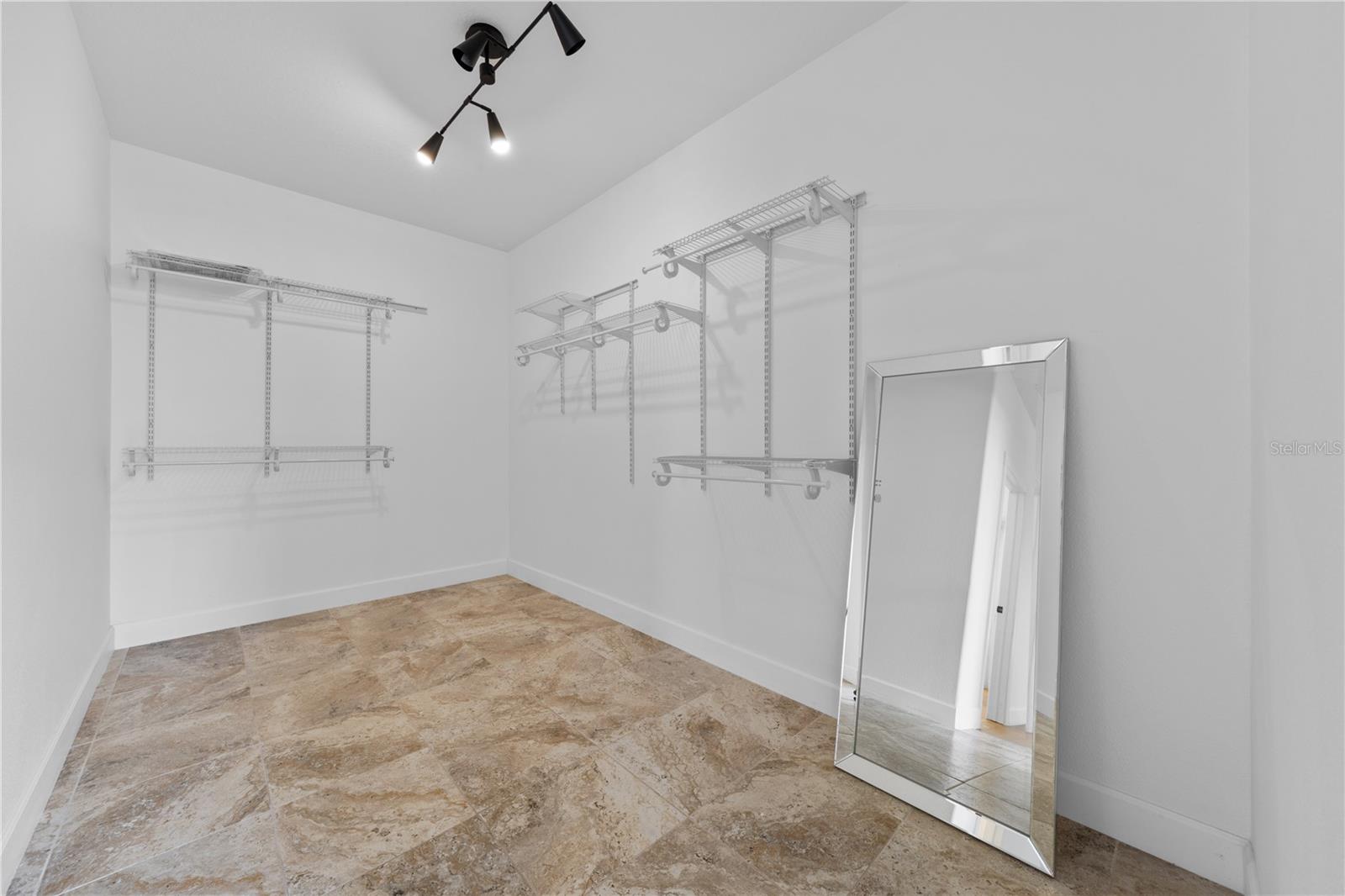 14424 Babylon Way Property Photo 42