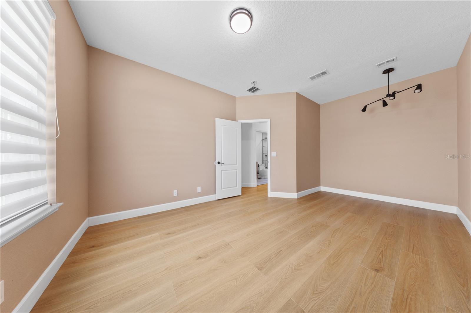 14424 Babylon Way Property Photo 51