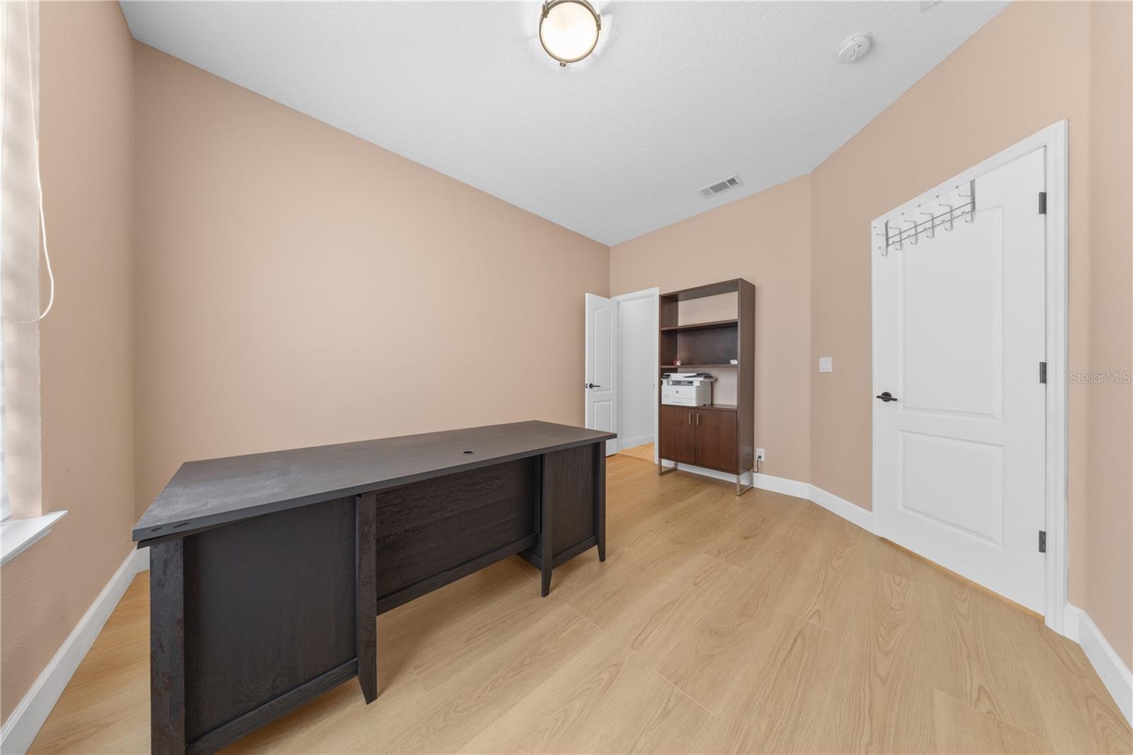 14424 Babylon Way Property Photo 52