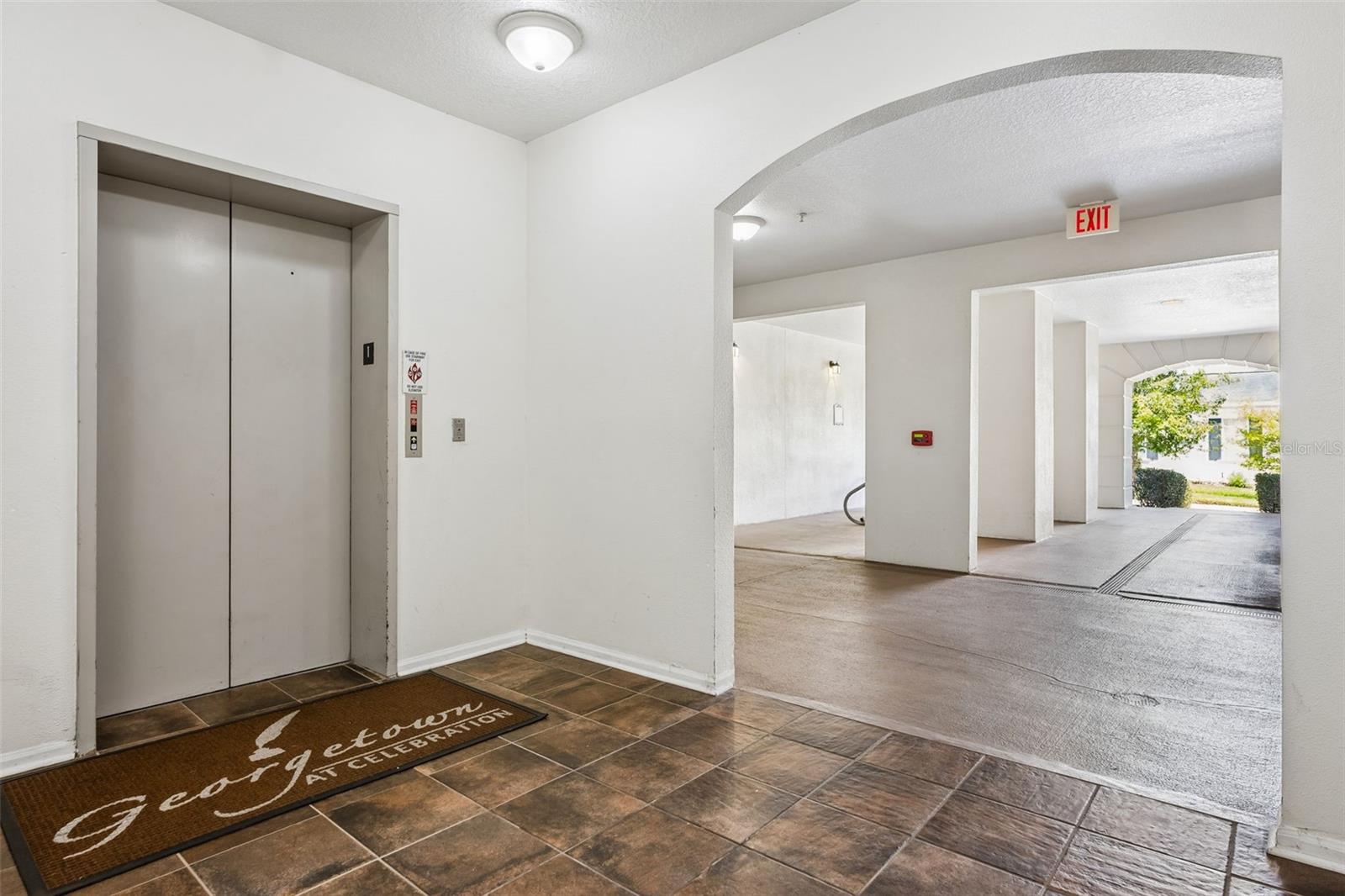 239 Longview Ave #311 Property Photo 7