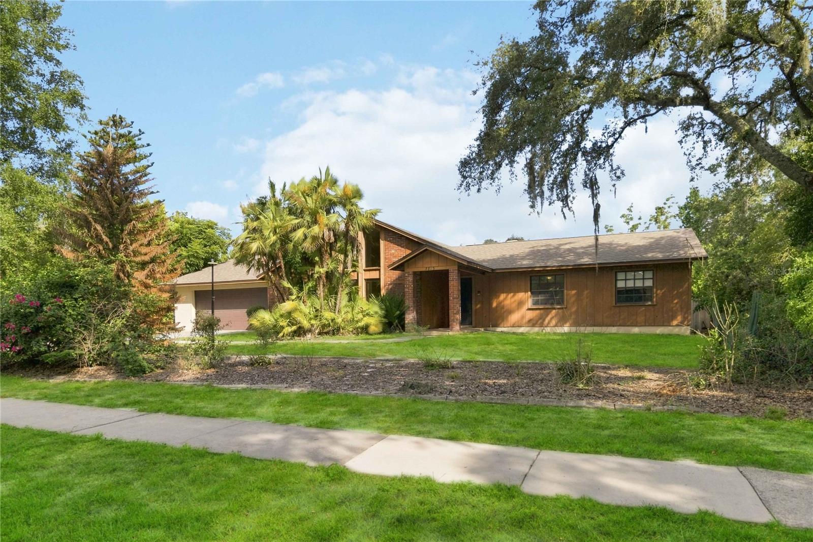 7813 SARANAC CT