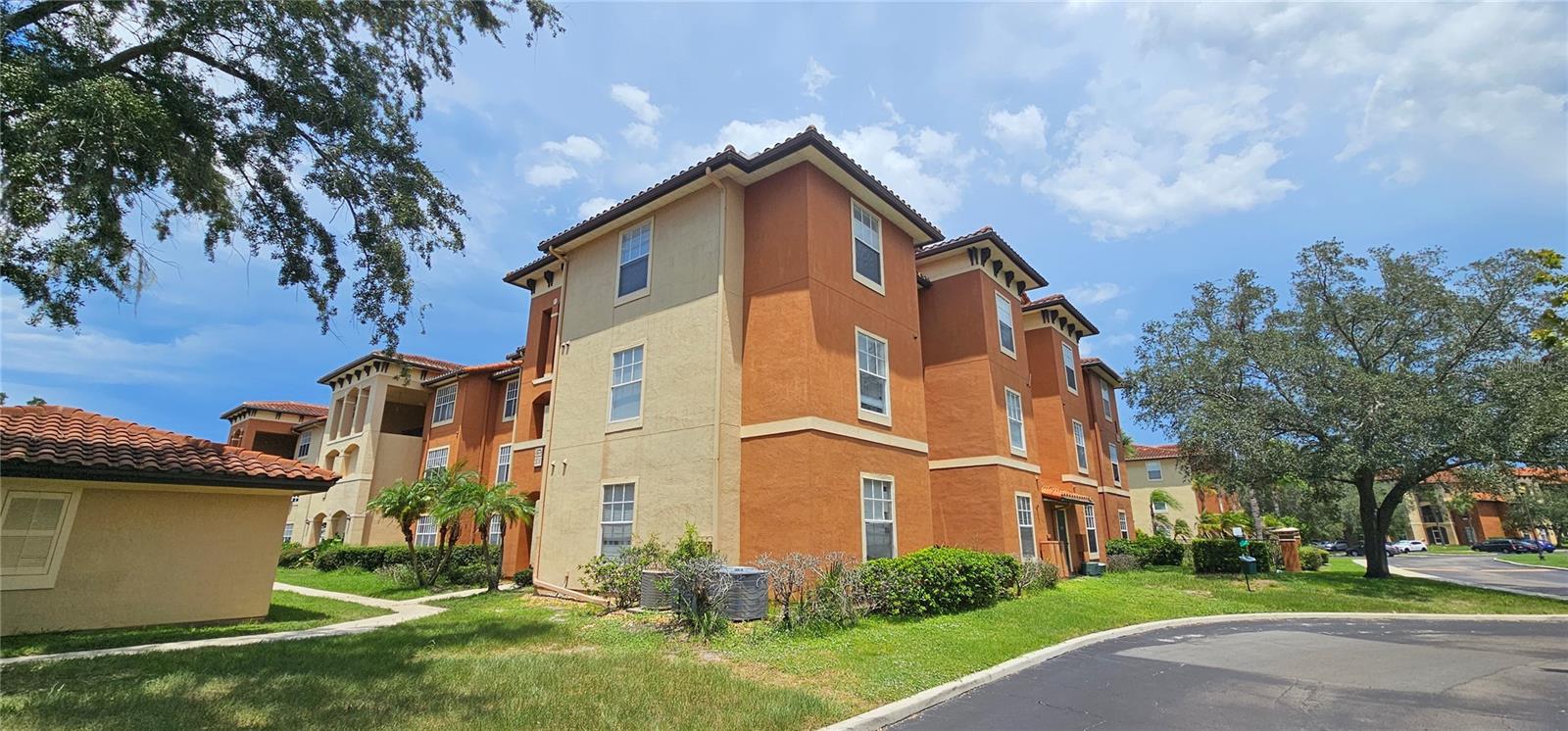 5578 Metrowest Blvd #1-310 Property Photo 1