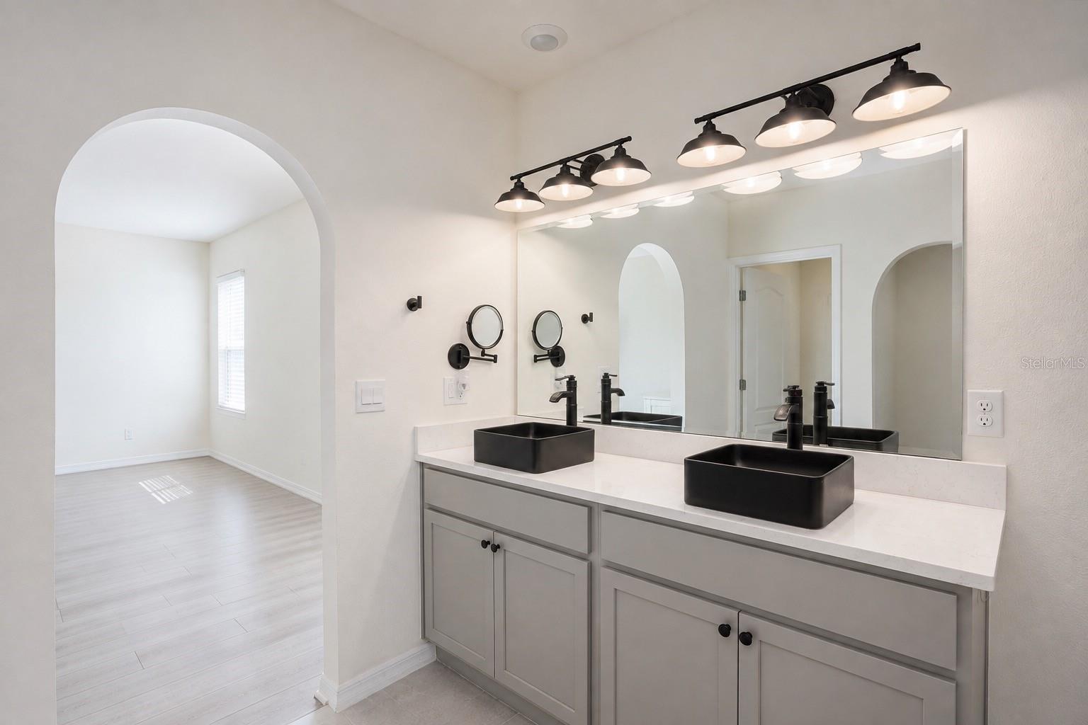 2694 Neverland Dr Property Photo 23