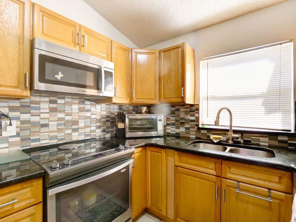 1012 Vista Palma Way Property Photo 9