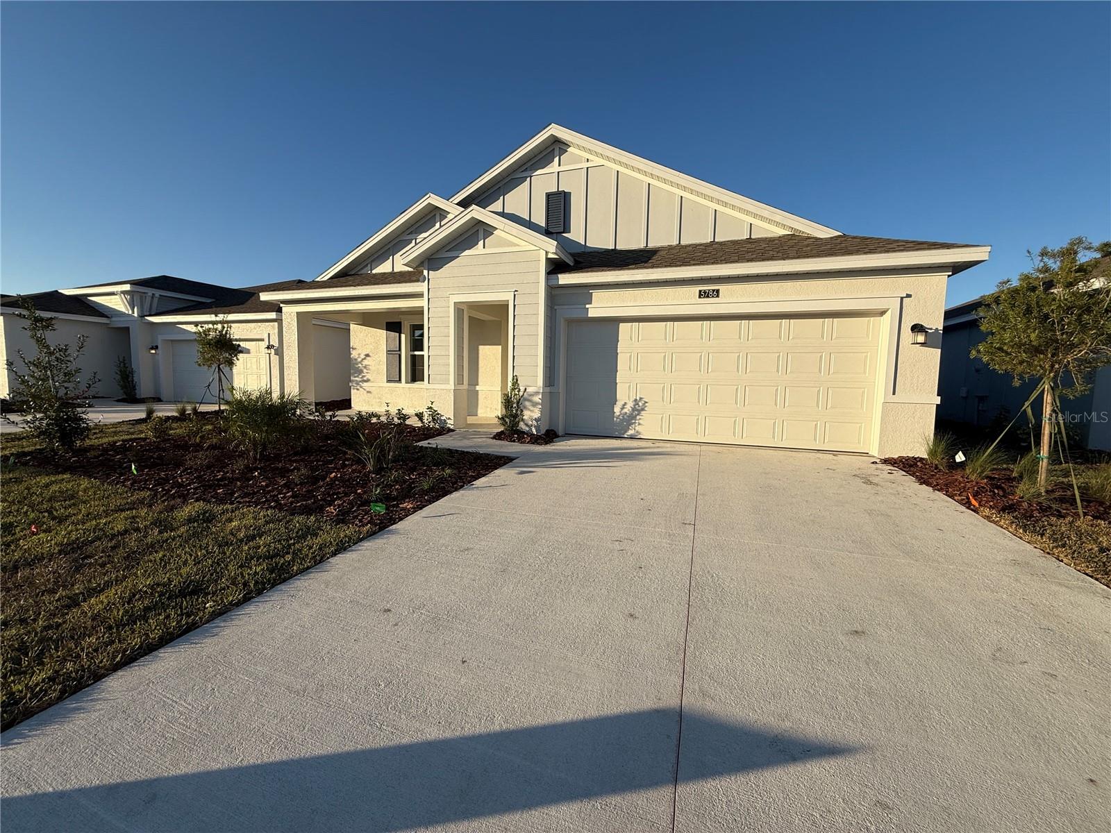 5786 Gingham Dr Property Photo 2