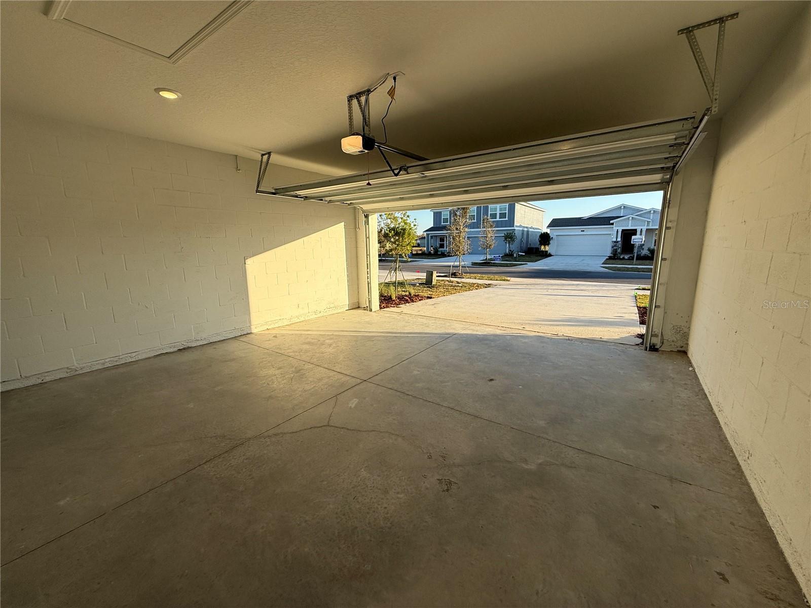 5786 Gingham Dr Property Photo 5