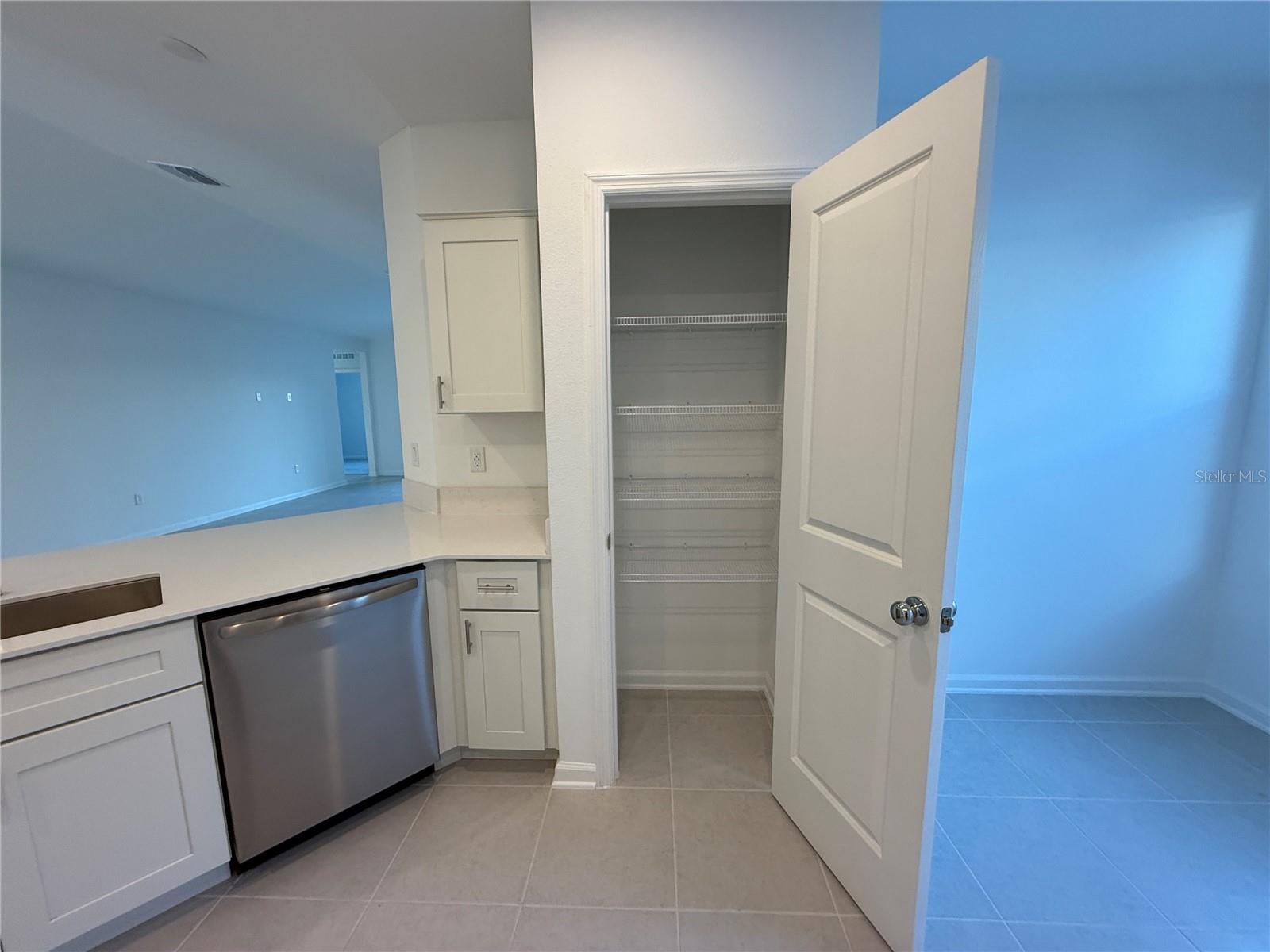 5786 Gingham Dr Property Photo 10