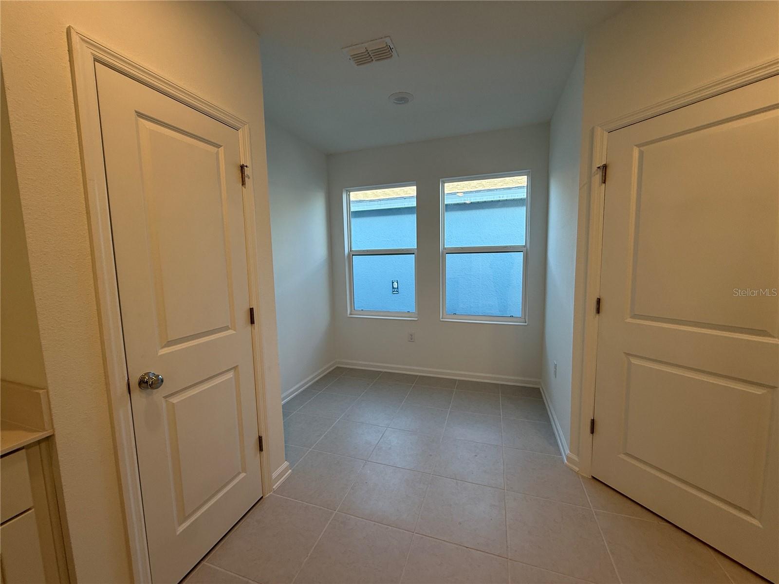 5786 Gingham Dr Property Photo 11