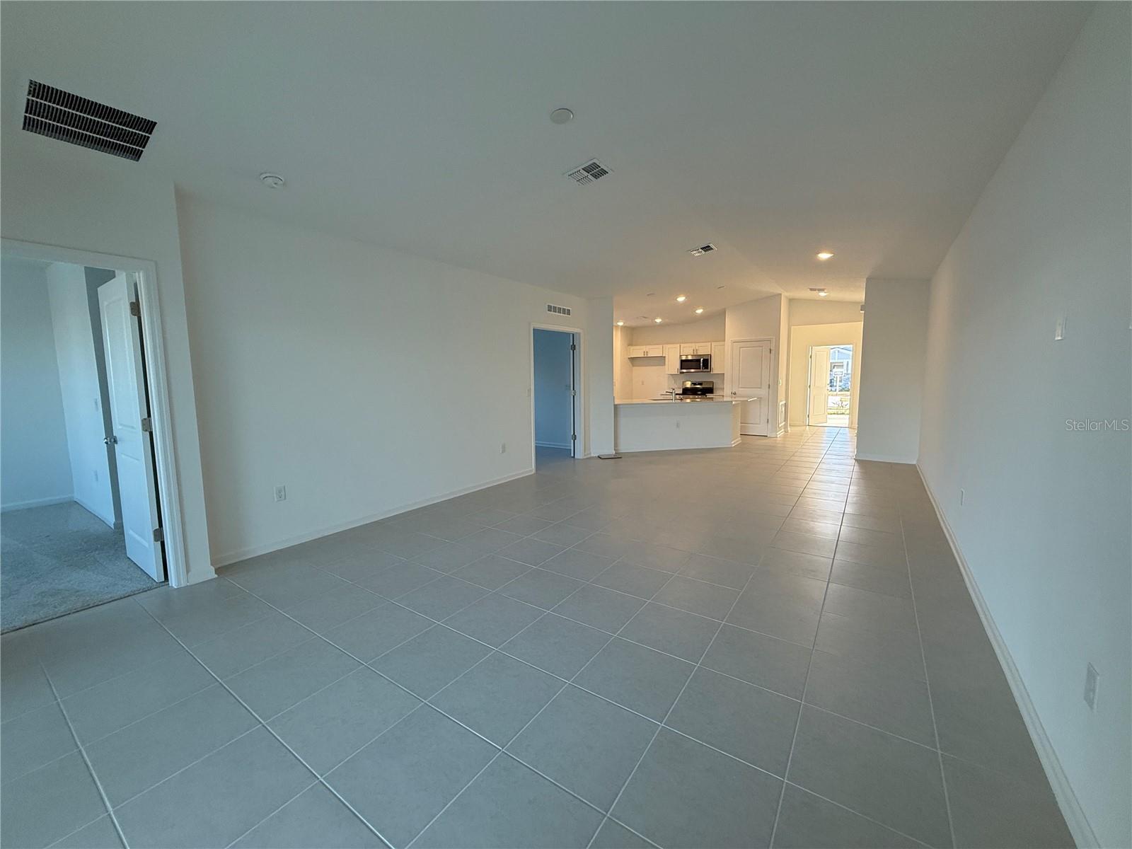 5786 Gingham Dr Property Photo 13