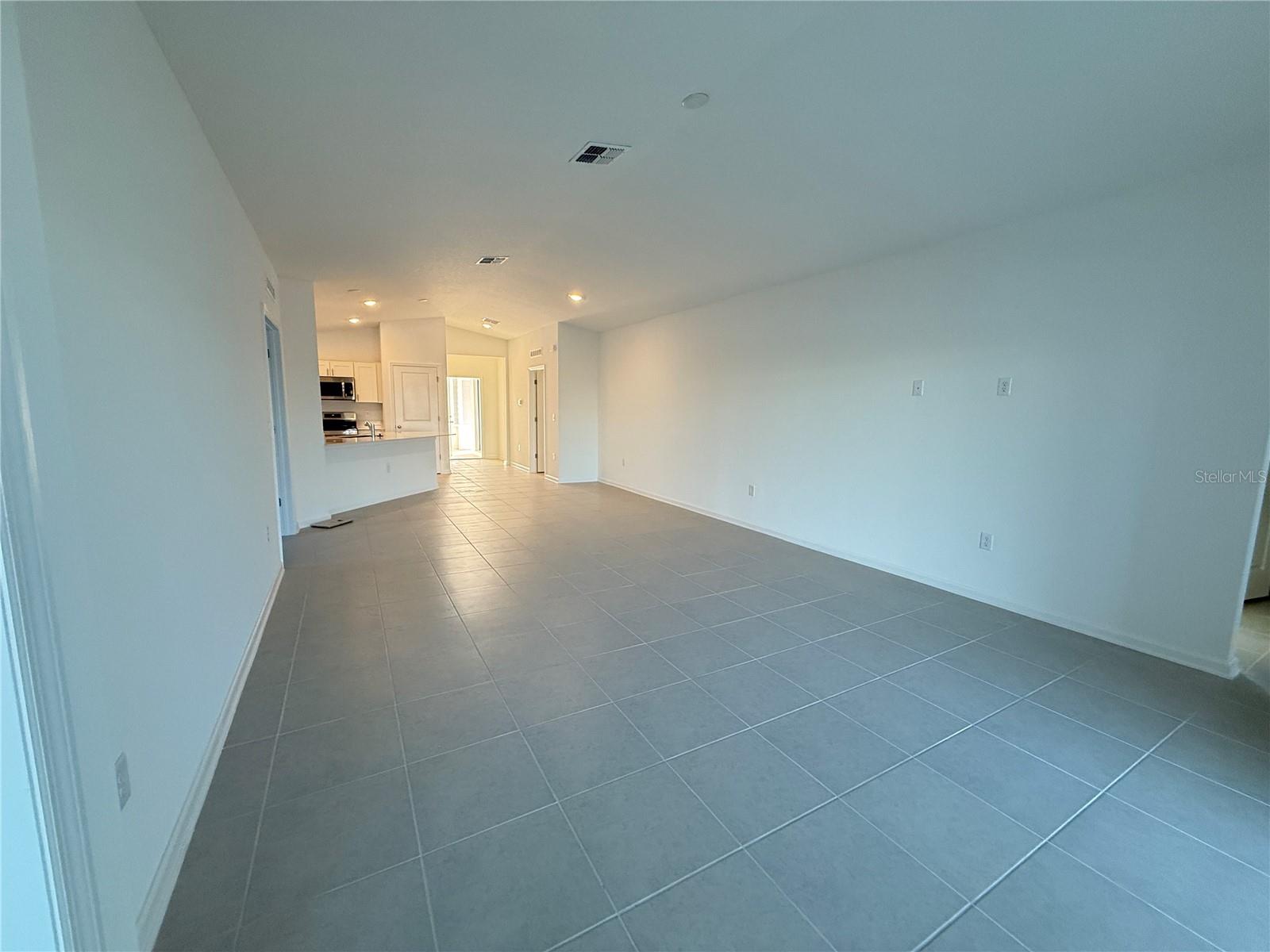 5786 Gingham Dr Property Photo 14