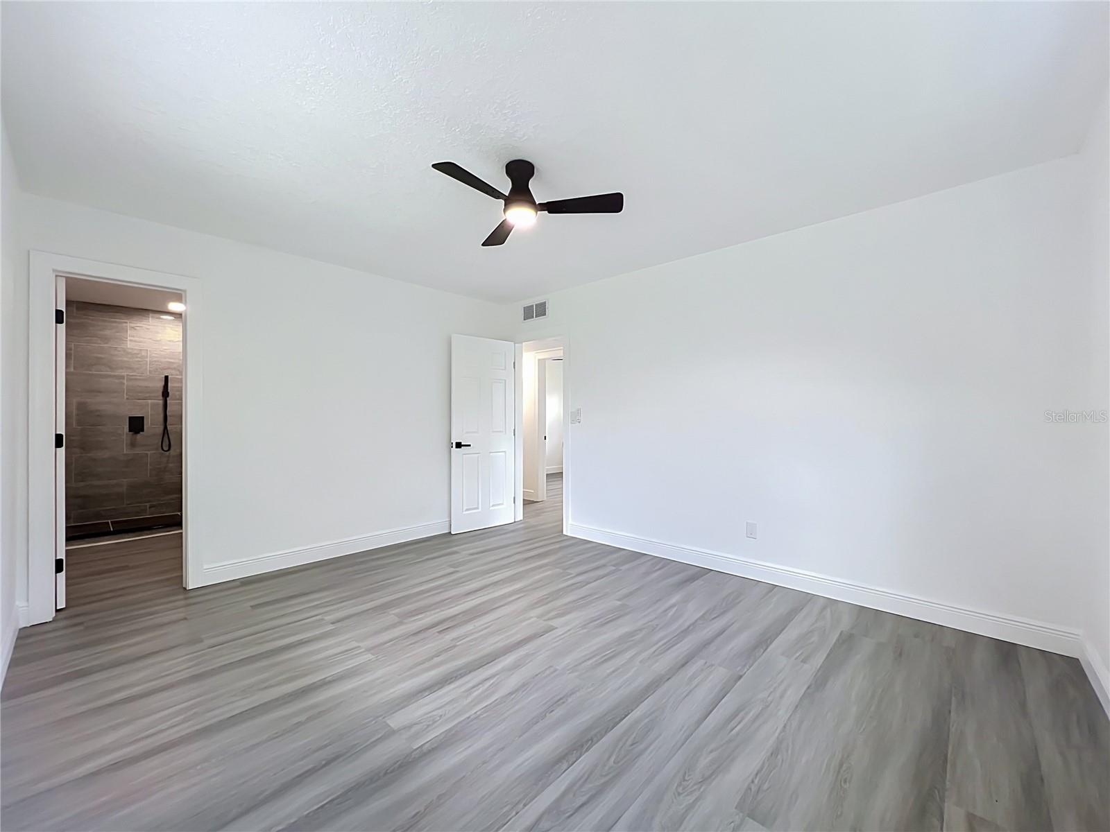 3202 Tradewinds Trl Property Photo 11