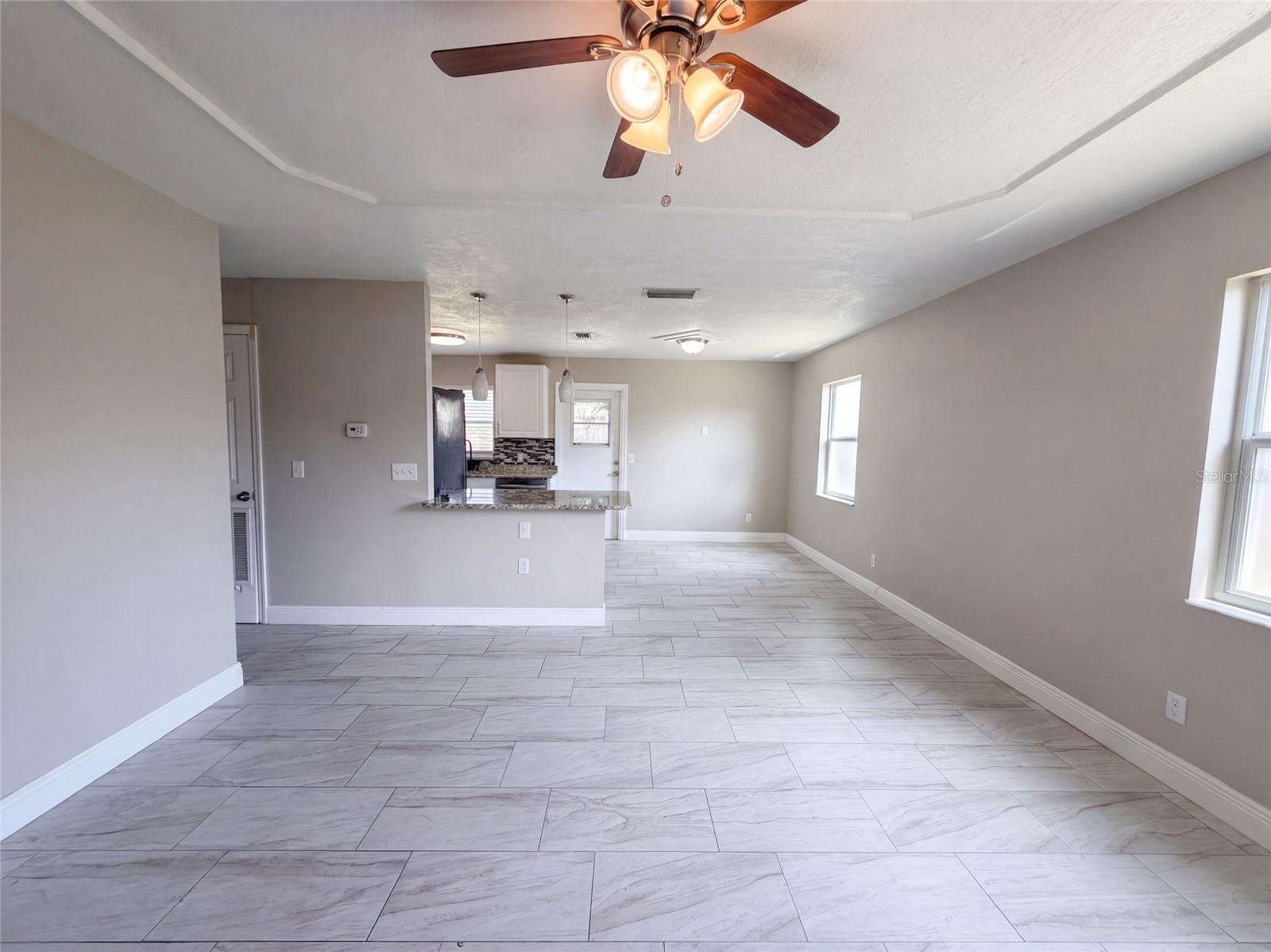 121 Inwood Cir Property Photo 7